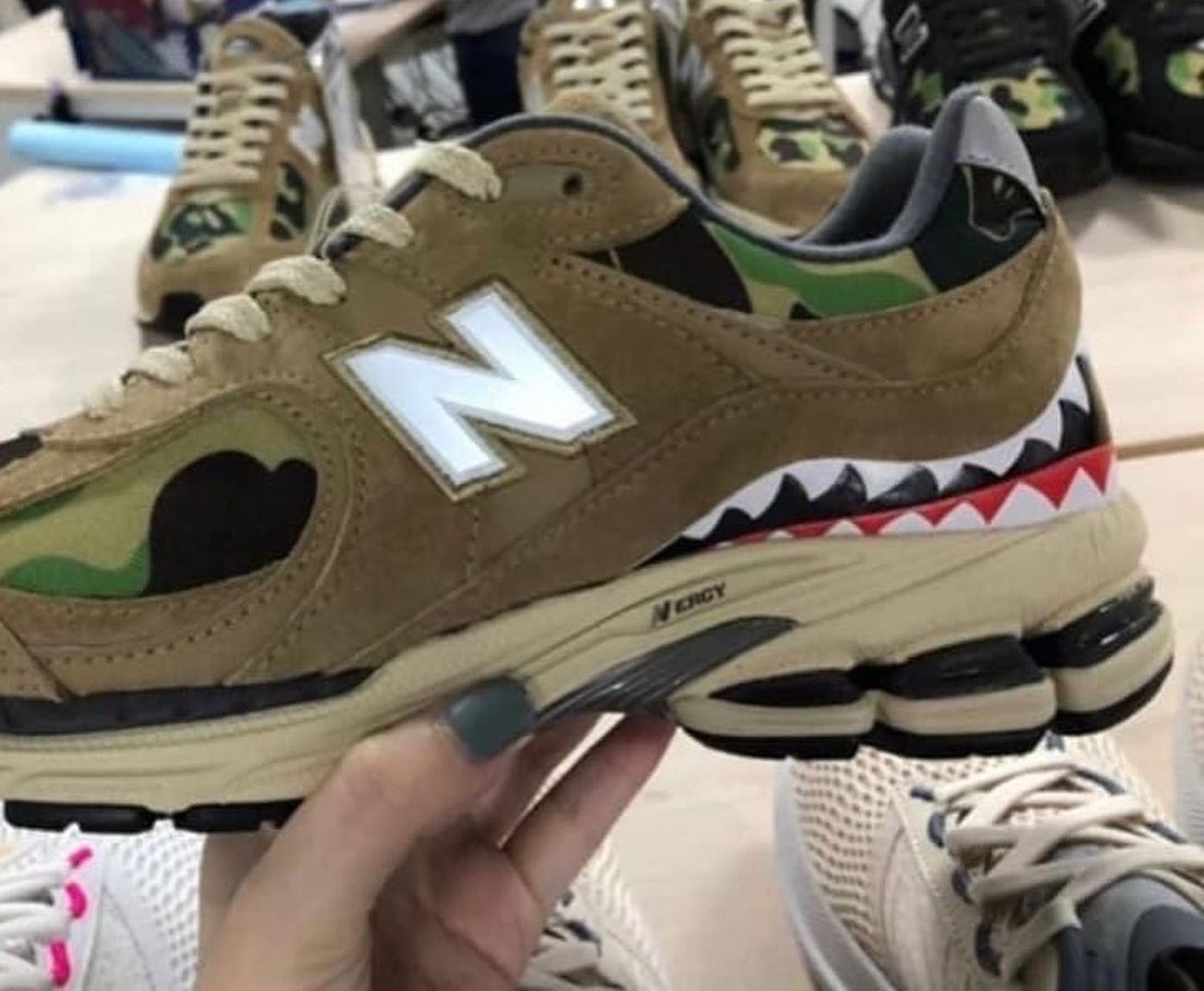 bape-a-bathing-ape-new-balance-ml2002-release-2021