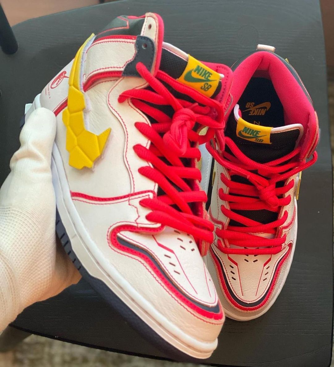 mobile-suit-gundam-unicorn-nike-sb-dunk-high-release-2021