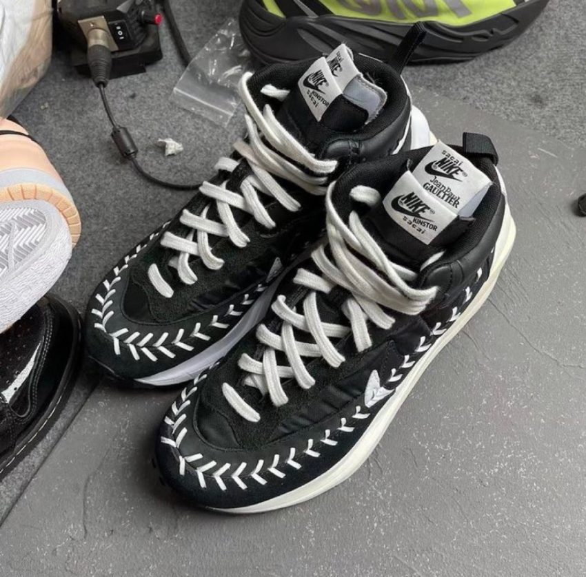 Sacai × Nike × Jean-Paul Gaultier】VaporWaffle Mixが2021年秋冬に 