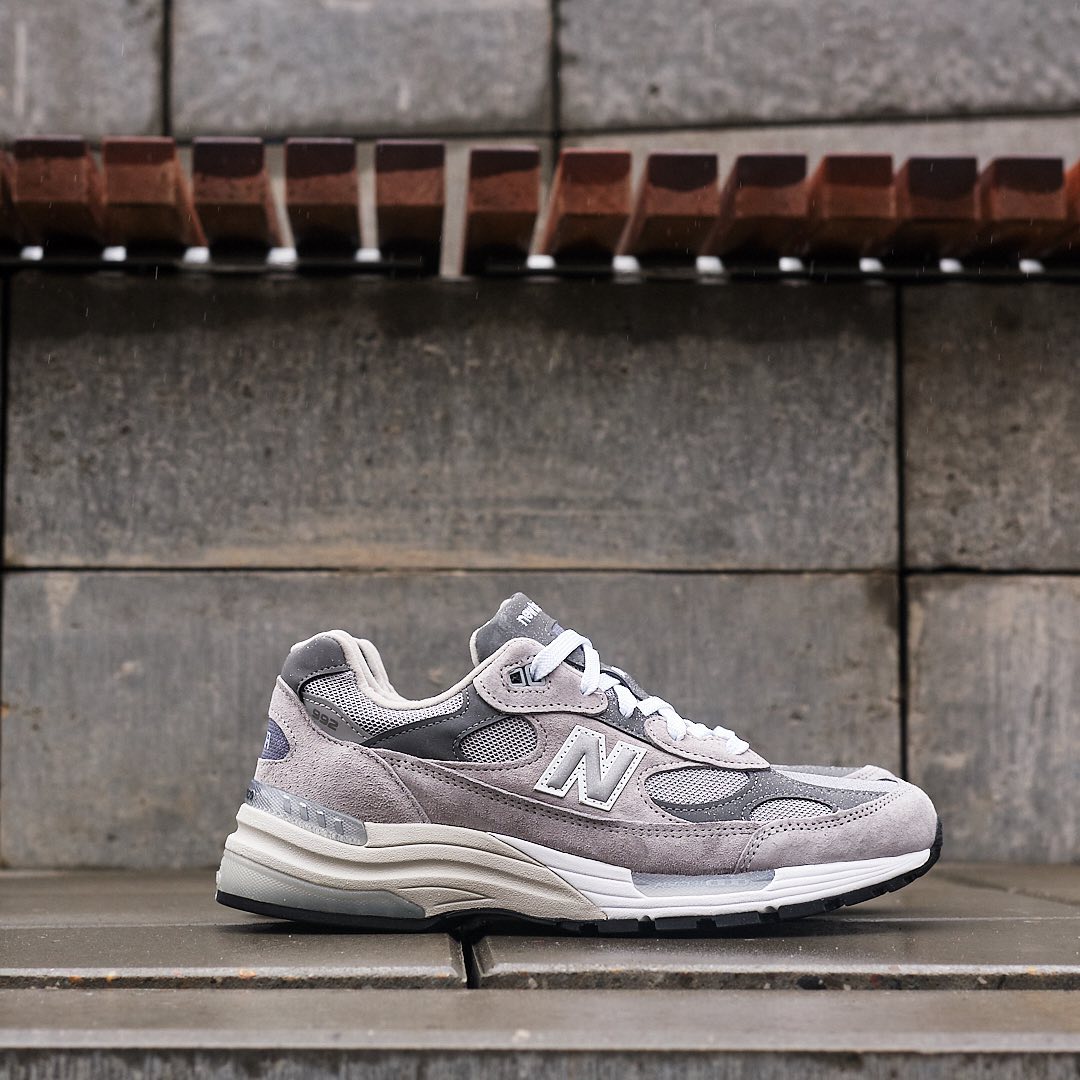 new-balance-m992gr-gray-release-20220112