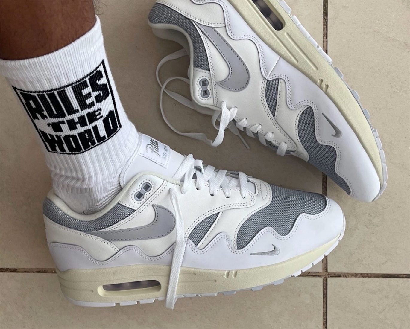 patta-nike-air-max-1-white-grey-release-2022