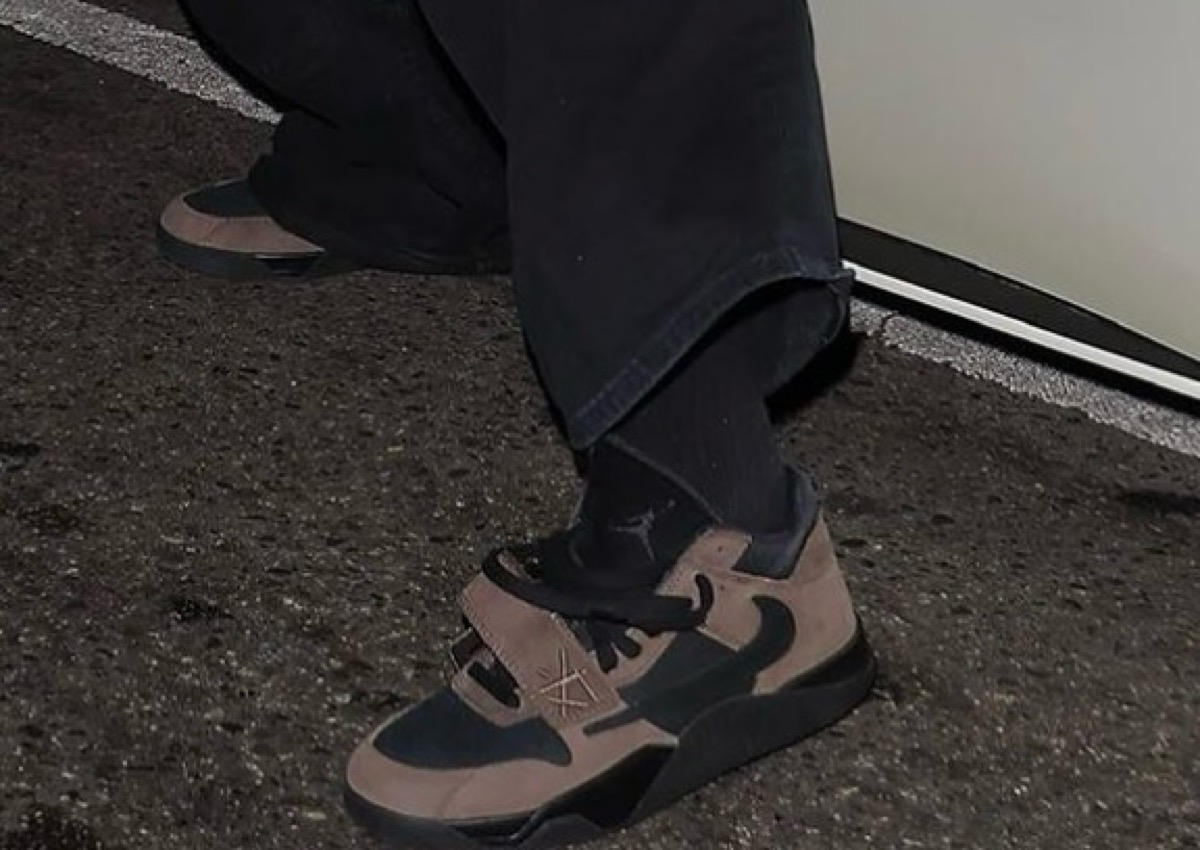 Travis Scott × Nike Jordan Jumpman Jack TR “Black Dark Mocha”が10 